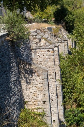 Mur de soutènement à Rocamadour (Anne-Sophie COLAS)